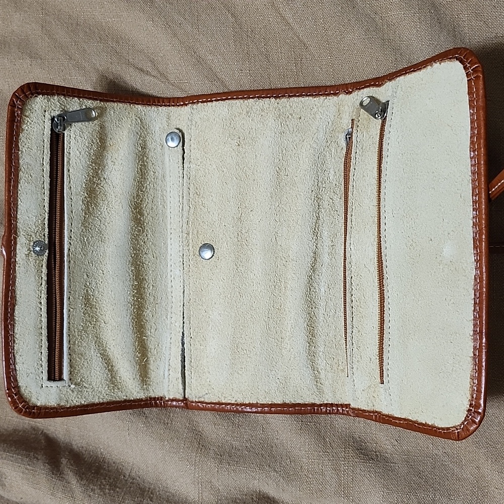 Wallet - Picture 3 of 5
